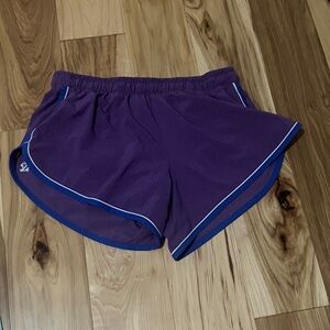 Rabbit Repeats 4” shorts